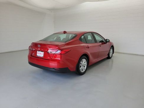 Used 2025 Toyota Camry LE w/ Convenience Package AWD/4WD image 5