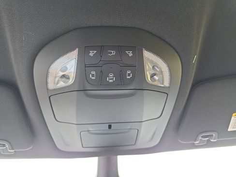 New 2026 Chrysler Pacifica Select w/ S Appearance Package image 30