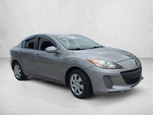 Used 2013 MAZDA MAZDA3 i Sport image 3