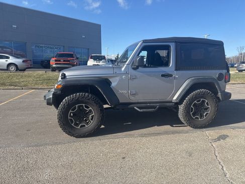 Used 2018 Jeep Wrangler Sport image 8