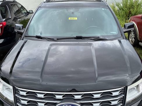Used 2017 Ford Explorer Limited AWD/4WD image 8