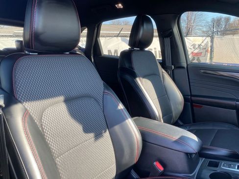 Used 2024 Ford Escape ST-Line w/ Tech Pack #1 AWD/4WD image 16