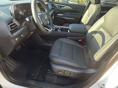 New 2026 Chevrolet Traverse LT w/ Sun and Wheel Package image 13