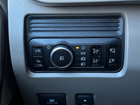 New 2026 Ford F250 Platinum w/ Platinum Plus Package image 26