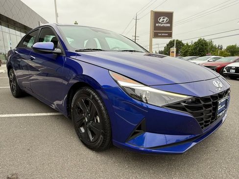 Certified 2023 Hyundai Elantra SEL FWD image 7