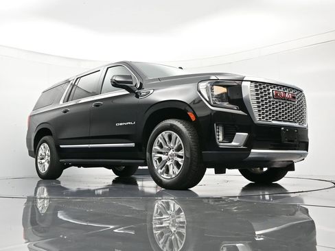 Used 2024 GMC Yukon XL Denali image 57