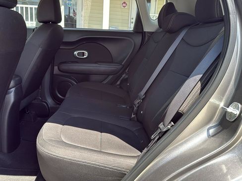 Used 2018 Kia Soul w/ Convenience Package FWD image 21