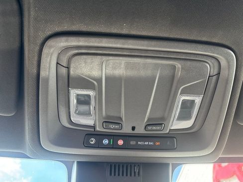 Used 2024 GMC Sierra 1500 SLT w/ SLT Premium Package image 17