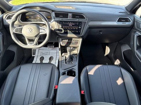 Used 2023 Volkswagen Tiguan SE R-Line FWD image 28