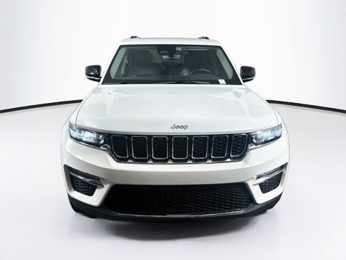 Used 2022 Jeep Grand Cherokee Limited RWD image 2