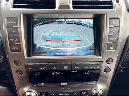 Used 2021 Lexus GX 460 Premium w/ Accessory Package AWD/4WD image 17