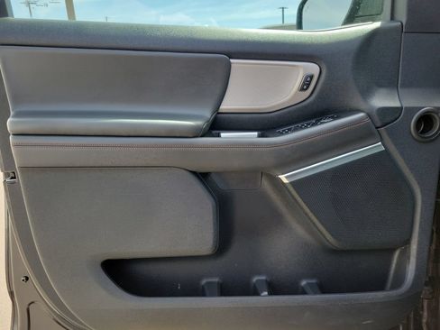 Used 2025 Ford Expedition Active RWD image 20