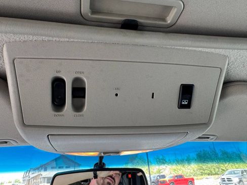 Used 2013 Nissan Titan SL AWD/4WD image 28