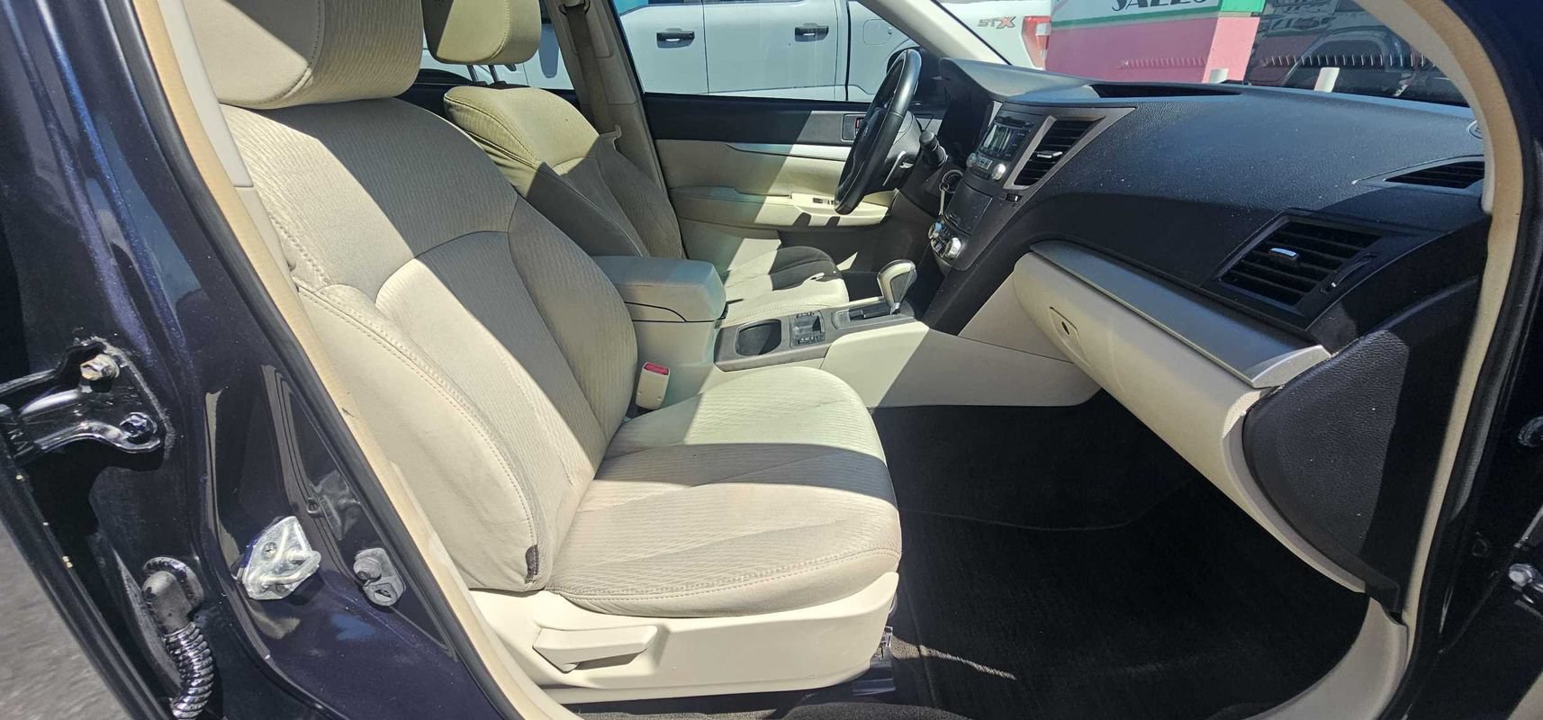 Used 2012 Subaru Legacy 2.5i Premium w/ All-Weather Pkg + Moonroof AWD/4WD image 24