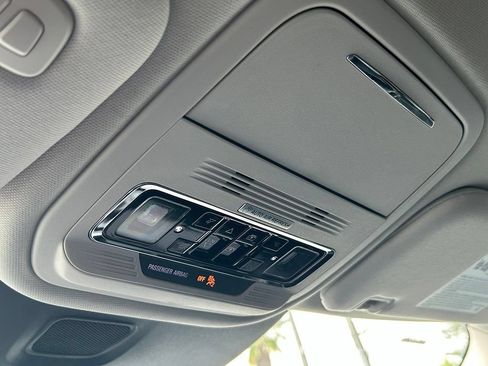 Used 2026 Lincoln Aviator 2WD w/ Jet Appearance Package image 25
