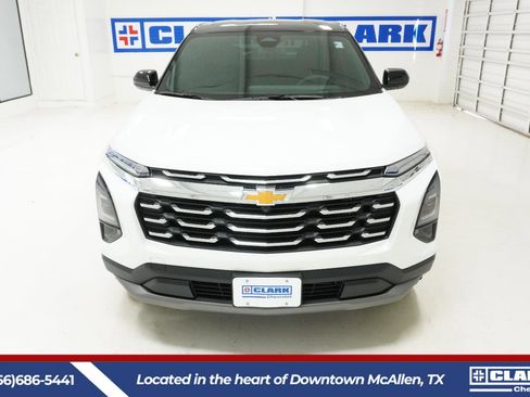 New 2026 Chevrolet Equinox LT image 2