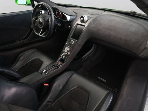 Used 2015 McLaren 650S Spider RWD image 38