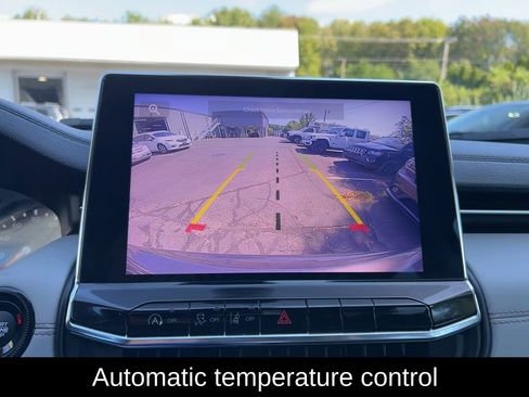 Certified 2022 Jeep Compass Limited w/ Sun and Sound Group image 19