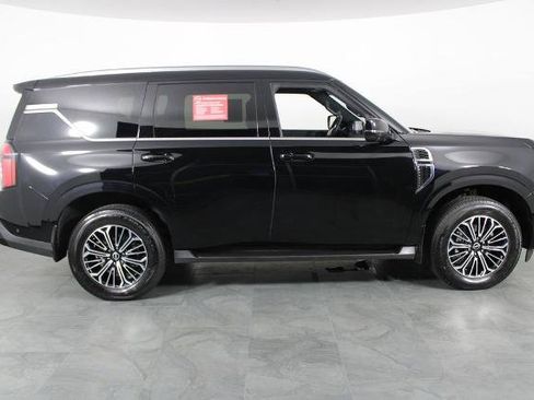 Certified 2025 Nissan Armada SL RWD image 12