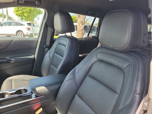 Used 2025 Chevrolet Equinox LT w/ Convenience Package II AWD/4WD image 21