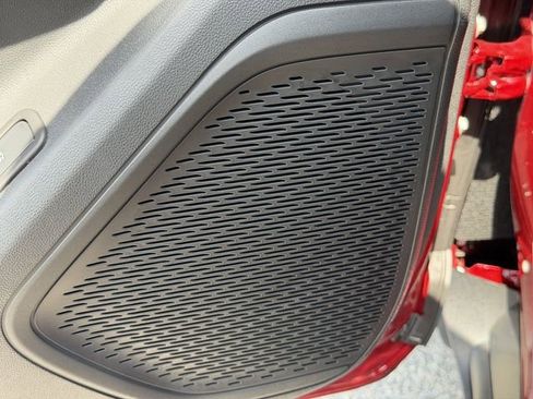 New 2026 Chevrolet Traverse LT w/ Sun and Wheel Package image 24