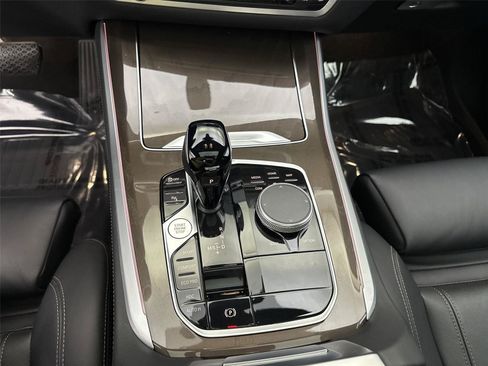 Used 2022 BMW X5 xDrive40i w/ Premium Package AWD/4WD image 23