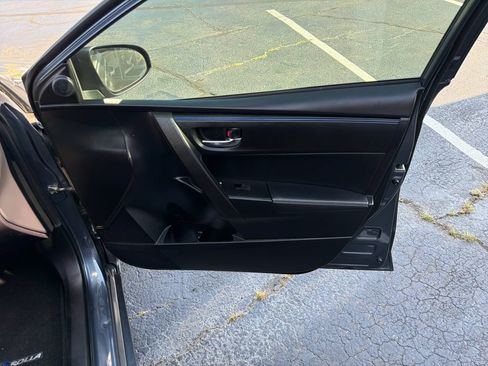 Used 2019 Toyota Corolla SE FWD image 41