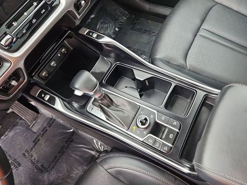 Used 2021 Kia Sorento EX w/ Panoramic Sunroof Package image 18