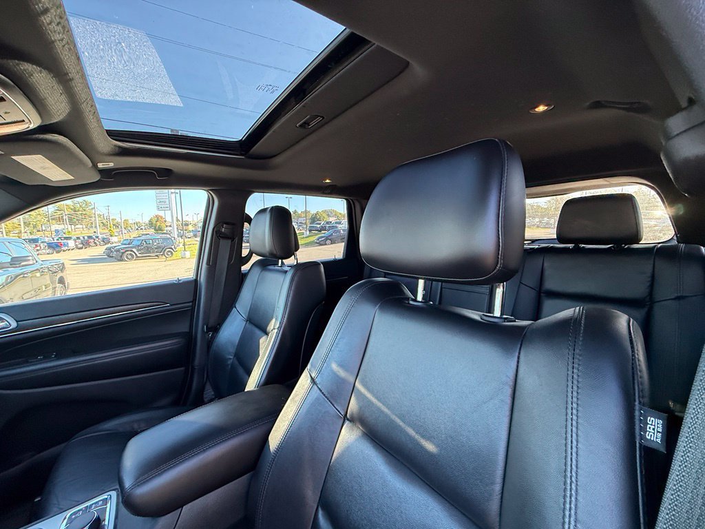 Used 2018 Jeep Grand Cherokee Limited AWD/4WD image 13
