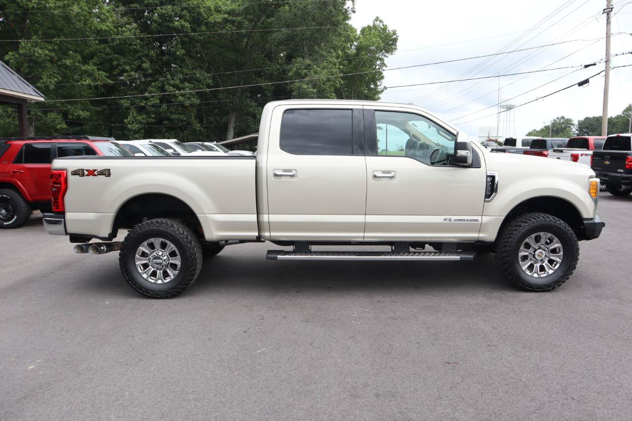 Used 2017 Ford F250 XLT w/ XLT Premium Package AWD/4WD image 4
