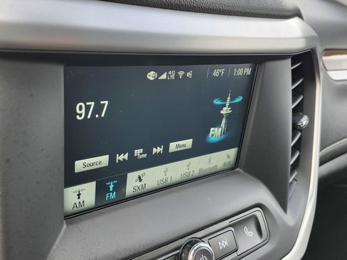 Used 2019 GMC Acadia SLE image 4