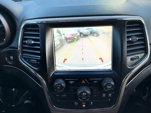 Used 2014 Jeep Grand Cherokee Limited image 36