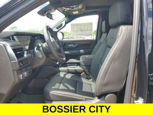 New 2026 GMC Yukon XL Denali w/ Denali Reserve Package image 16