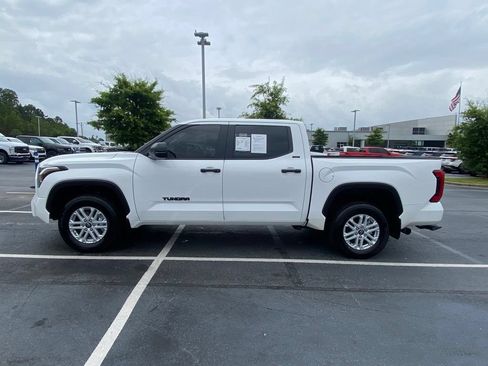 Used 2025 Toyota Tundra SR5 AWD/4WD image 4