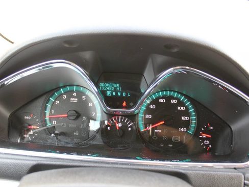 Used 2015 Chevrolet Traverse LT image 27