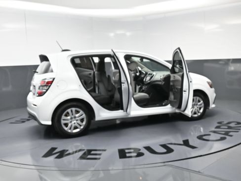 Used 2017 Chevrolet Sonic LT FWD image 25