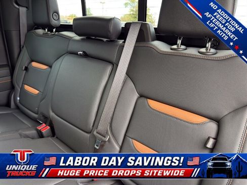 Used 2024 GMC Sierra 1500 AT4 w/ Technology Package AWD/4WD image 26