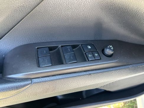 Used 2023 Toyota Camry SE image 13