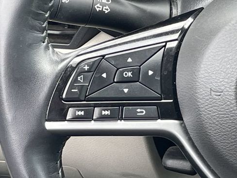 Used 2022 Nissan Altima 2.5 Platinum AWD/4WD image 13