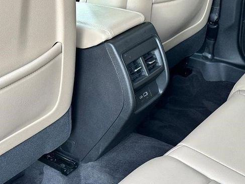 Certified 2024 Cadillac XT4 Luxury image 15