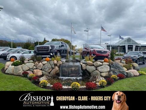 Used 2022 Jeep Wrangler Unlimited Sahara w/ LED Lighting Group AWD/4WD image 35