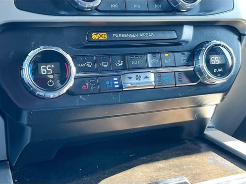 Used 2022 Ford F350 Lariat w/ Chrome Package AWD/4WD image 16