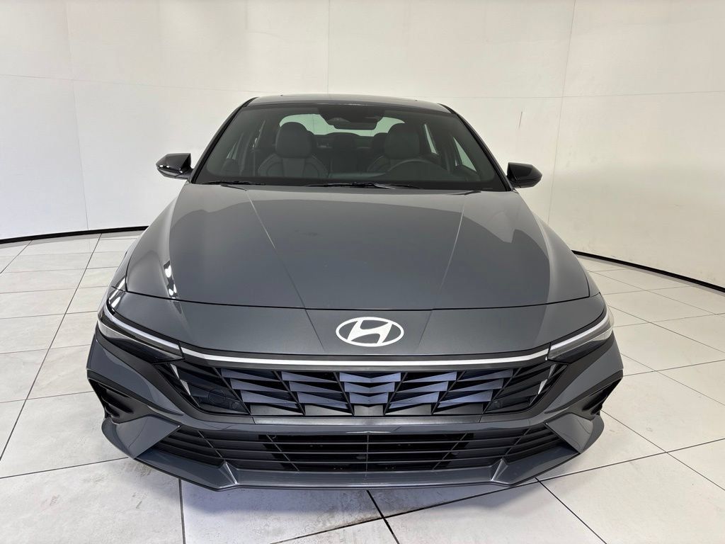 New 2026 Hyundai Elantra SEL Sport FWD image 8