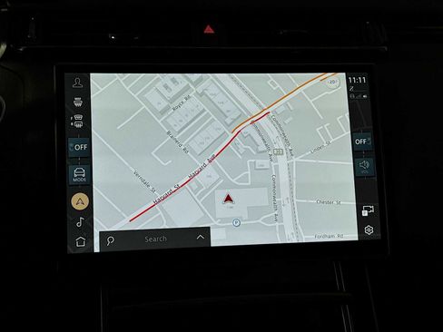 Used 2025 Land Rover Range Rover Velar Dynamic SE image 15