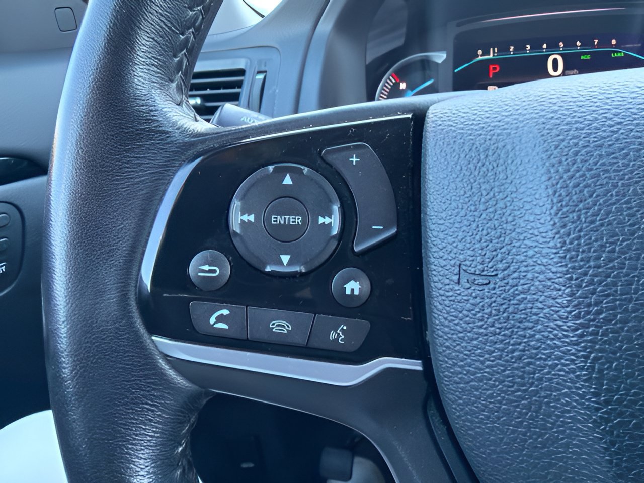 Used 2020 Honda Pilot Touring image 23