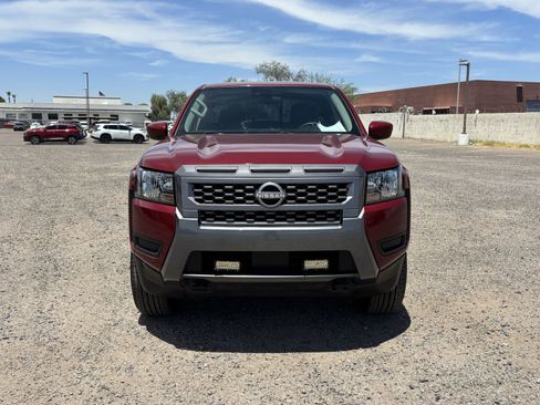 Certified 2025 Nissan Frontier SV AWD/4WD image 9