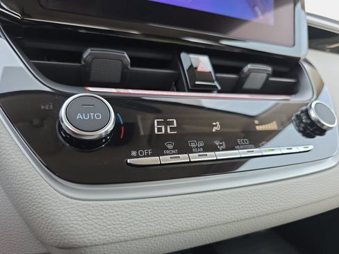 Used 2026 Toyota Corolla LE FWD image 23