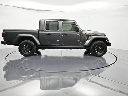 Certified 2025 Jeep Gladiator Sport image 4