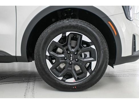 New 2026 Kia Sorento S image 8