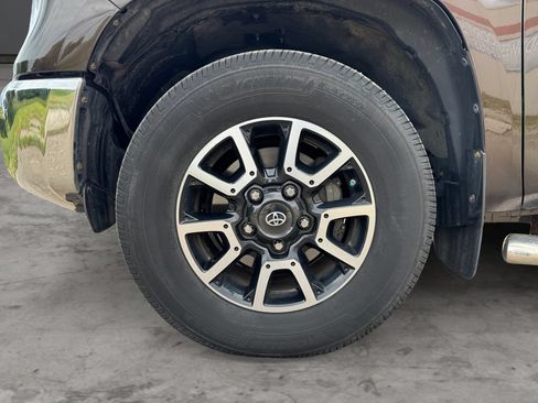 Used 2020 Toyota Tundra 1794 Edition w/ TRD Off-Road Package AWD/4WD image 9